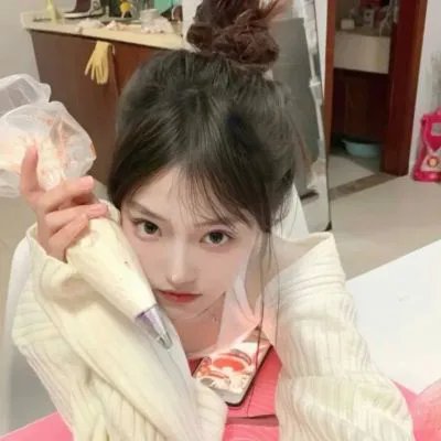 三个摩登女性